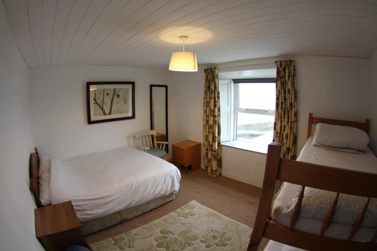 The Boathouse Lodge Hostel Бандоран Экстерьер фото